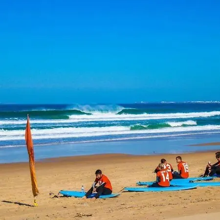 By The Da Areia Branca Lourinhã